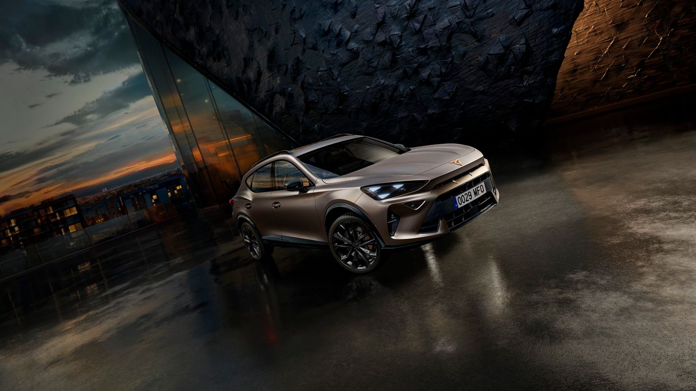 CUPRA Formentor Black Edition – exkluzivní provedení se sportovními černými designovými prvky, které podtrhují výrazný charakter a dynamický vzhled vozu.