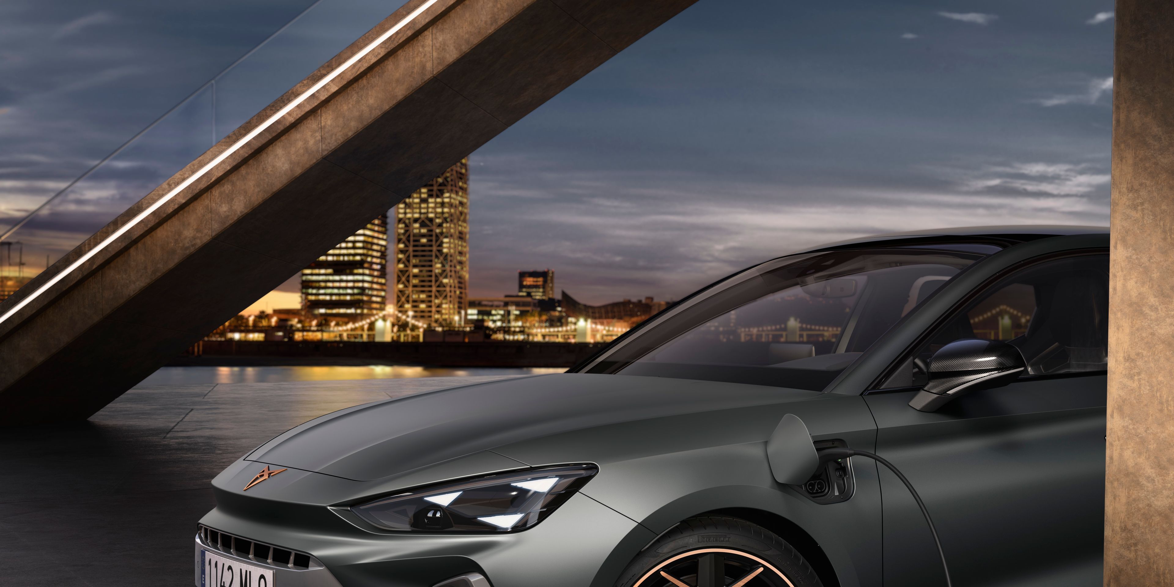 Nová CUPRA Leon 2024 se světlomety CUPRA Matrix