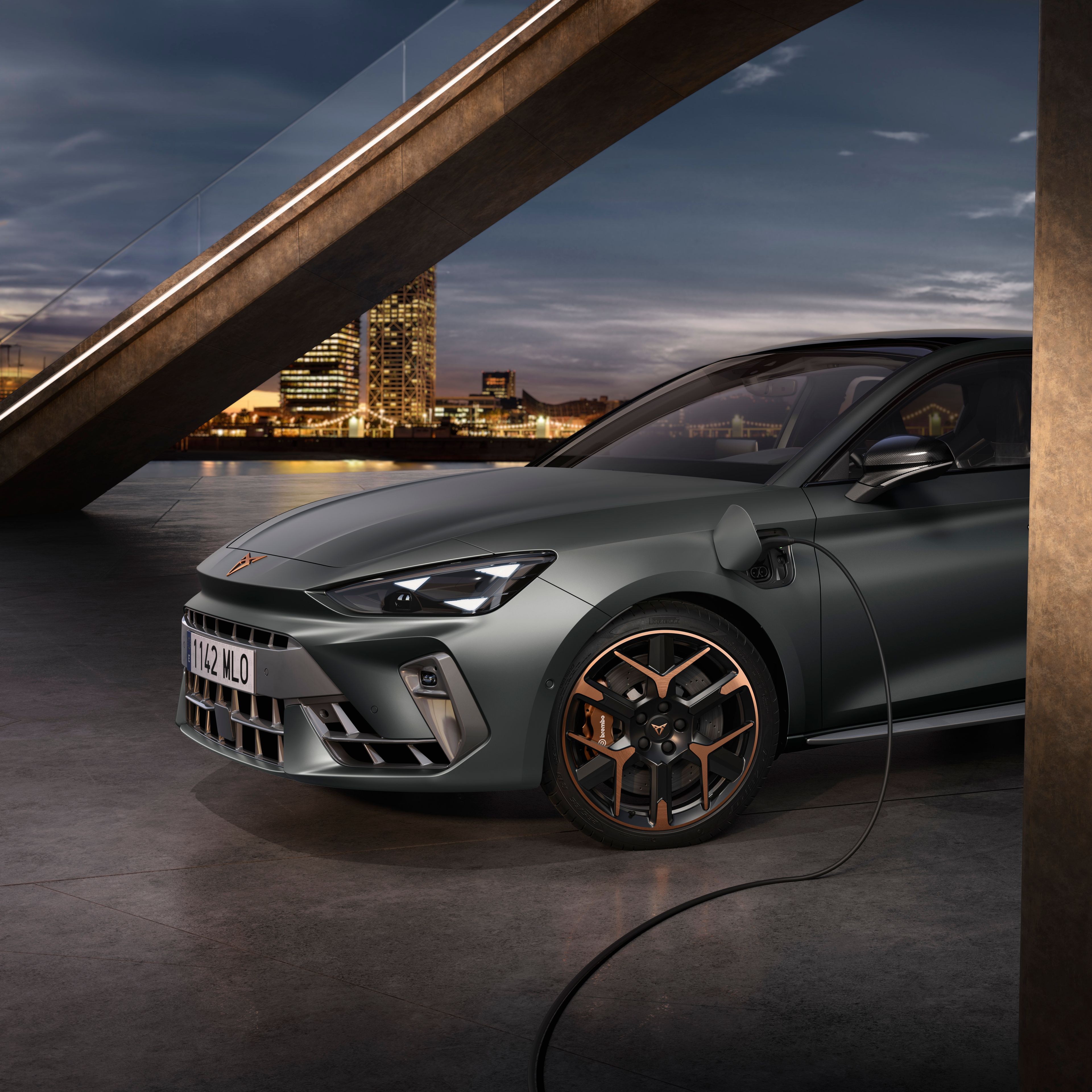 Nová CUPRA Leon 2024 se světlomety CUPRA Matrix