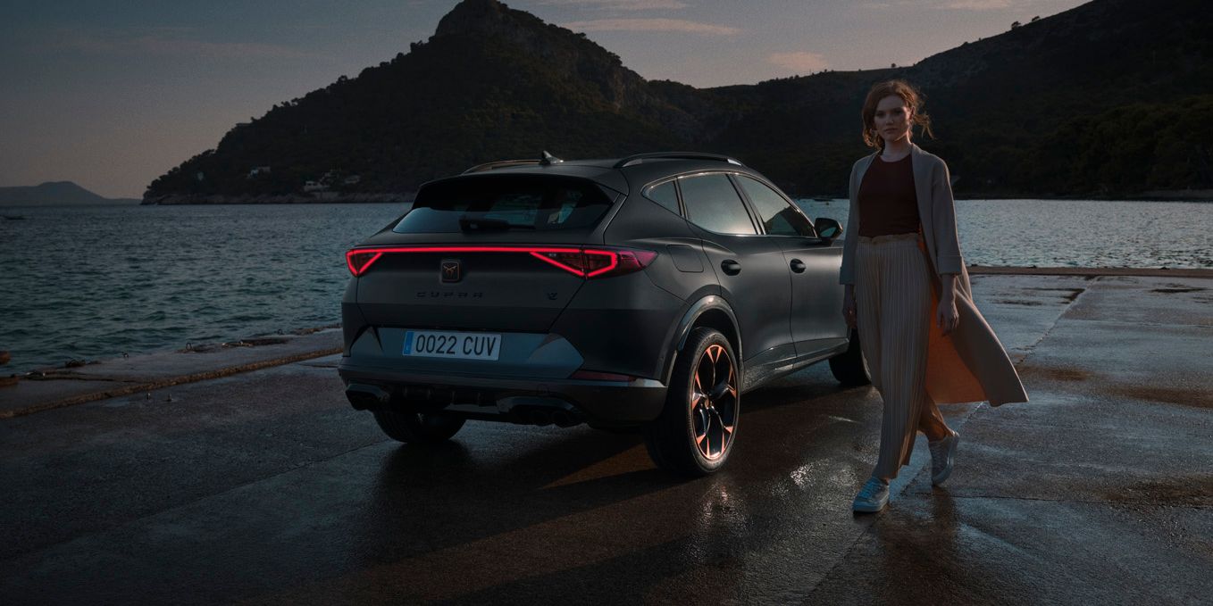 nový cupra formentor kompaktní suv s full led světlomety