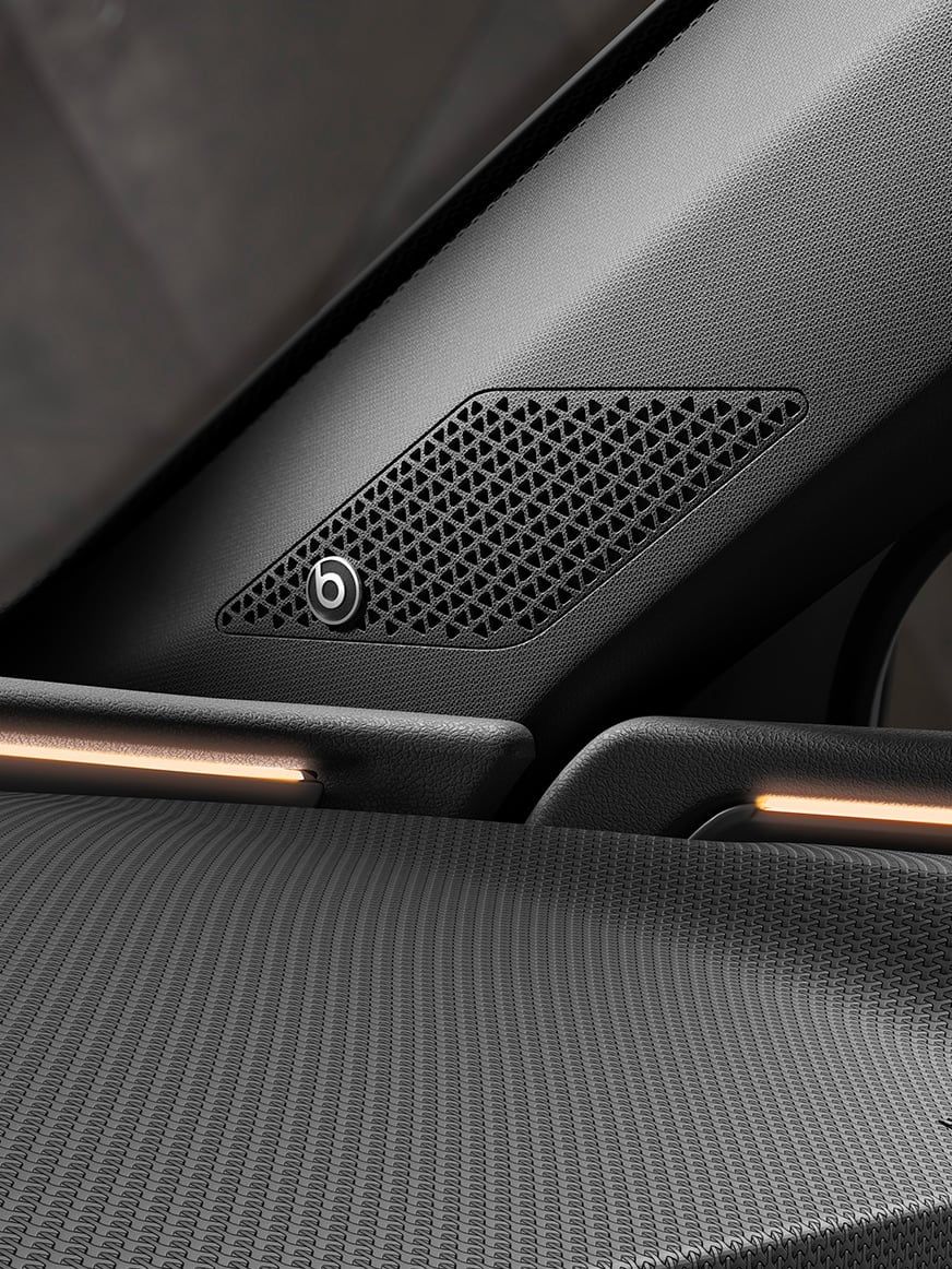 BeatsAudio reproduktory nového rodinného sportovního vozu CUPRA Leon Sportstourer ehybrid, pohled do interiéru