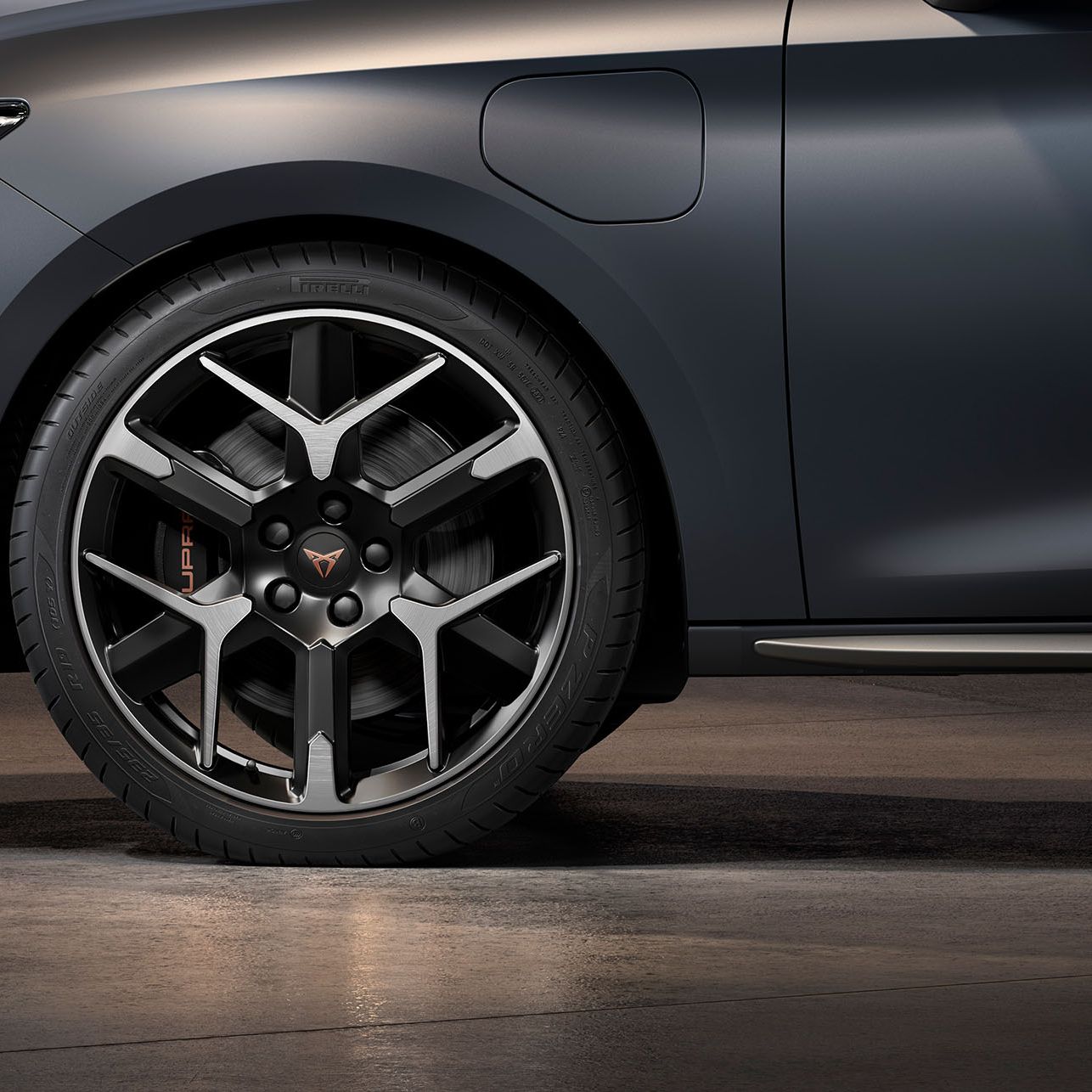 CUPRA Born 19 Zoll Leichtmetallfelgen Glossy Black Copper
