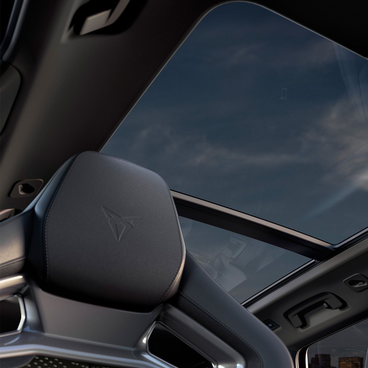Nová CUPRA Leon Sportstourer s panoramatickou střechou