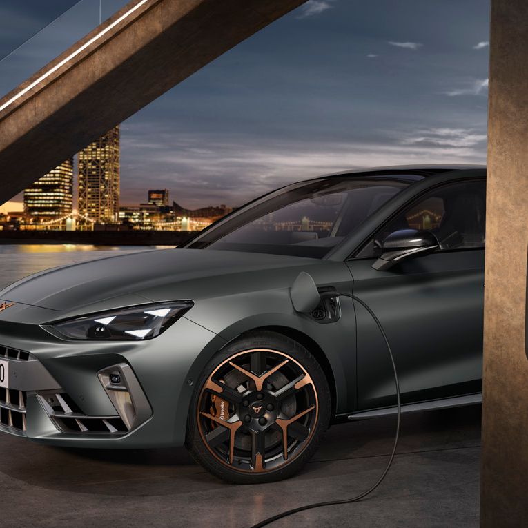 Nová CUPRA Formentor 2024. Nové LED osvětlení coast-to-coast.