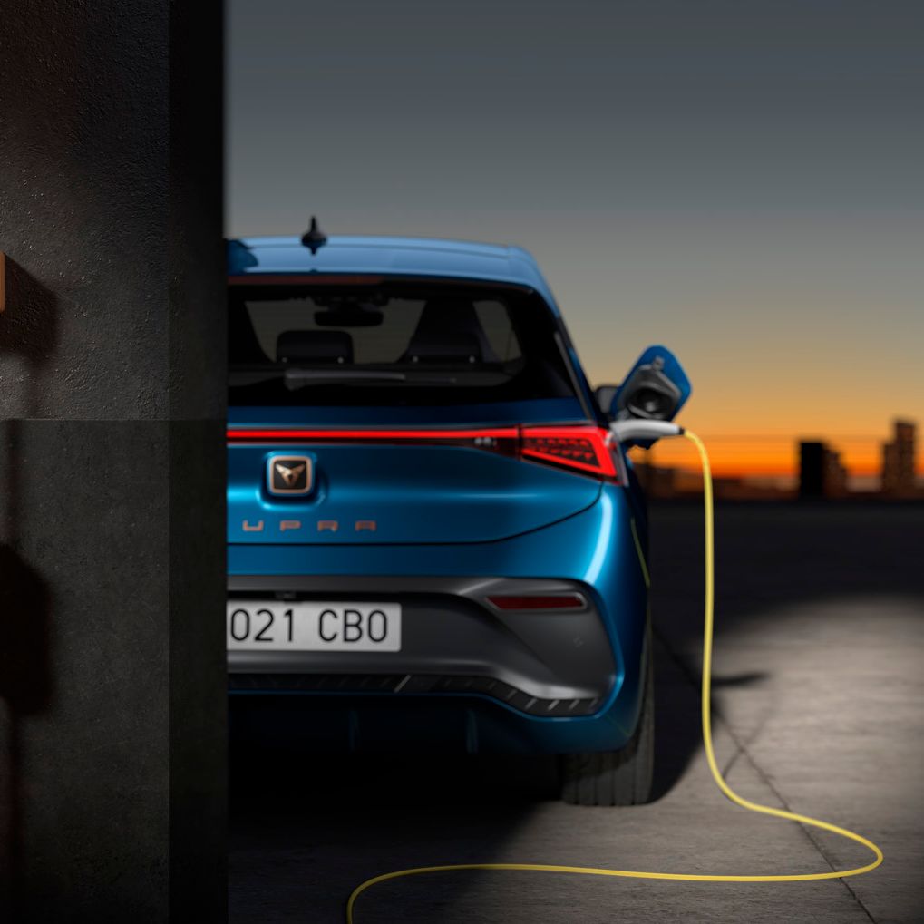 Ein CUPRA Born wir geladen