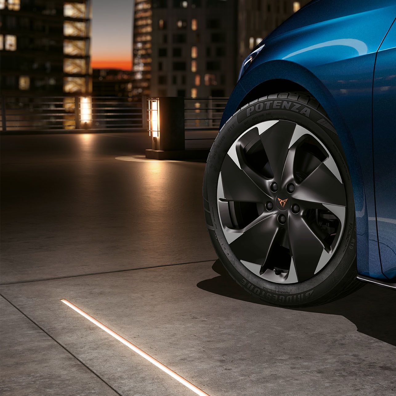 CUPRA Born 19" kola Typhoon