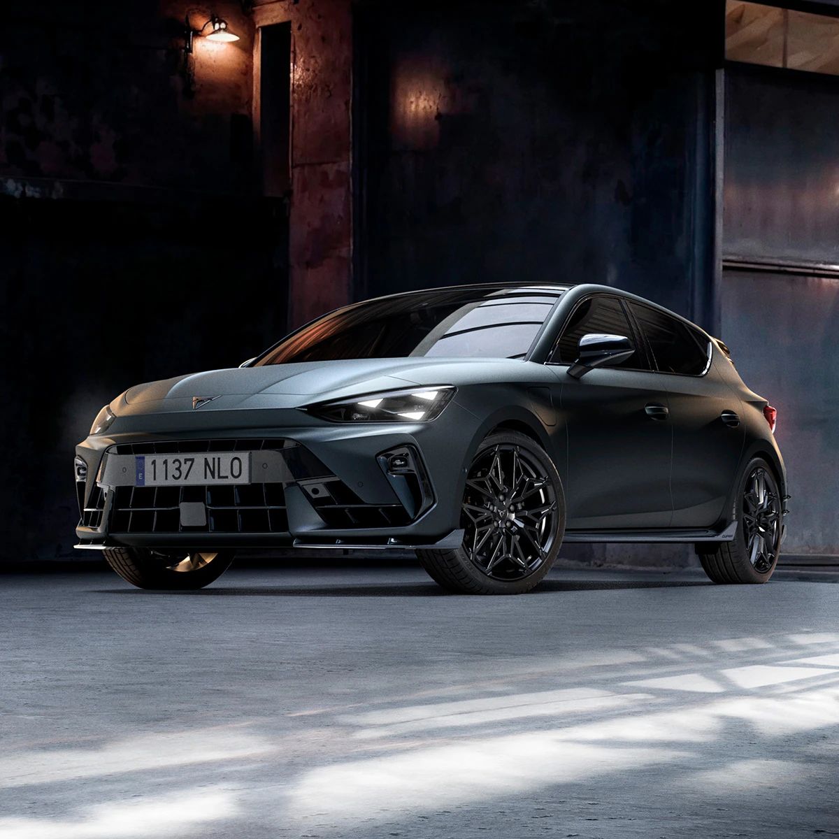 Hero pohled na model CUPRA Leon s paketem ABT