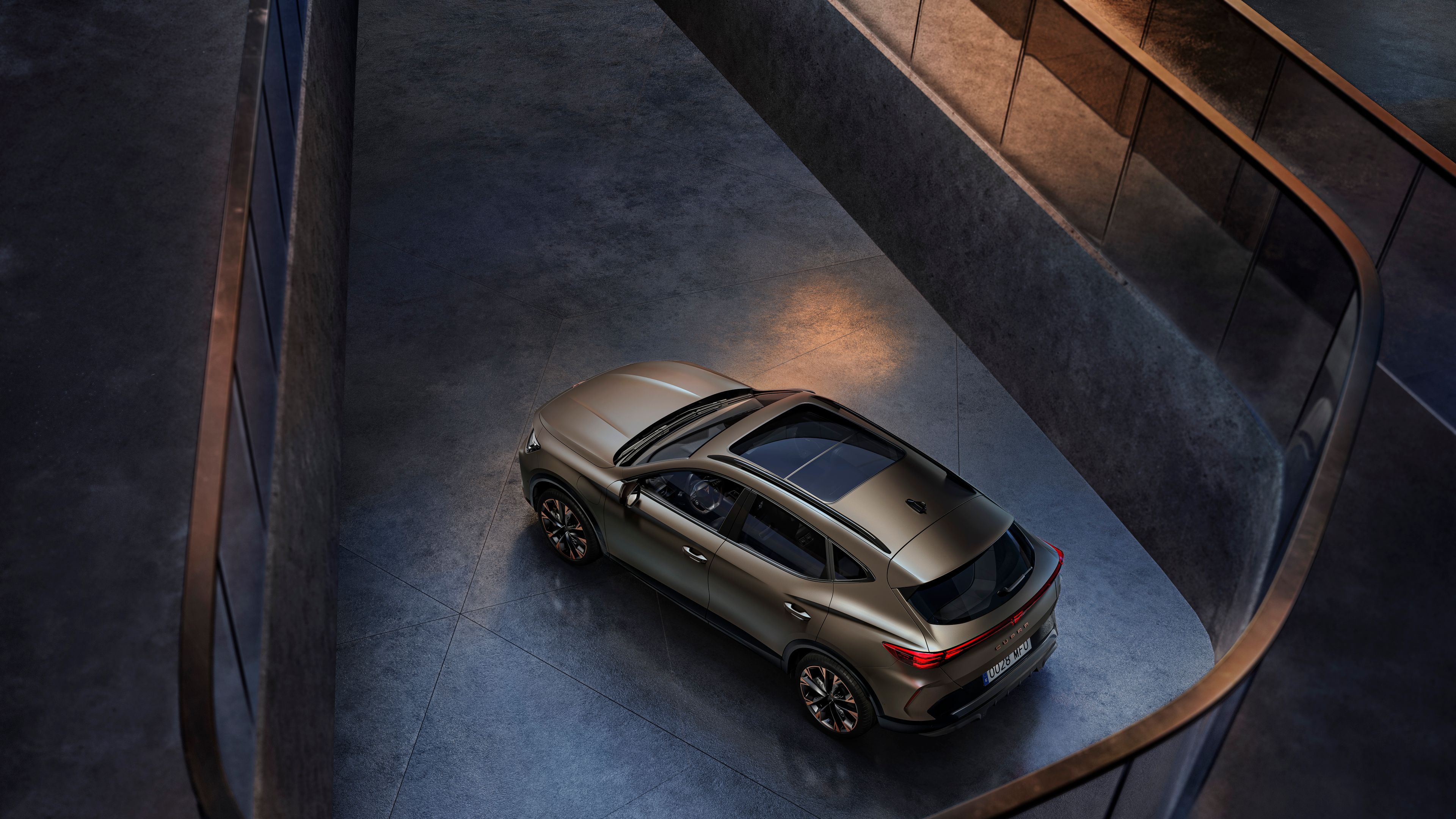 Nová CUPRA Formentor v matné barvě Century Bronze