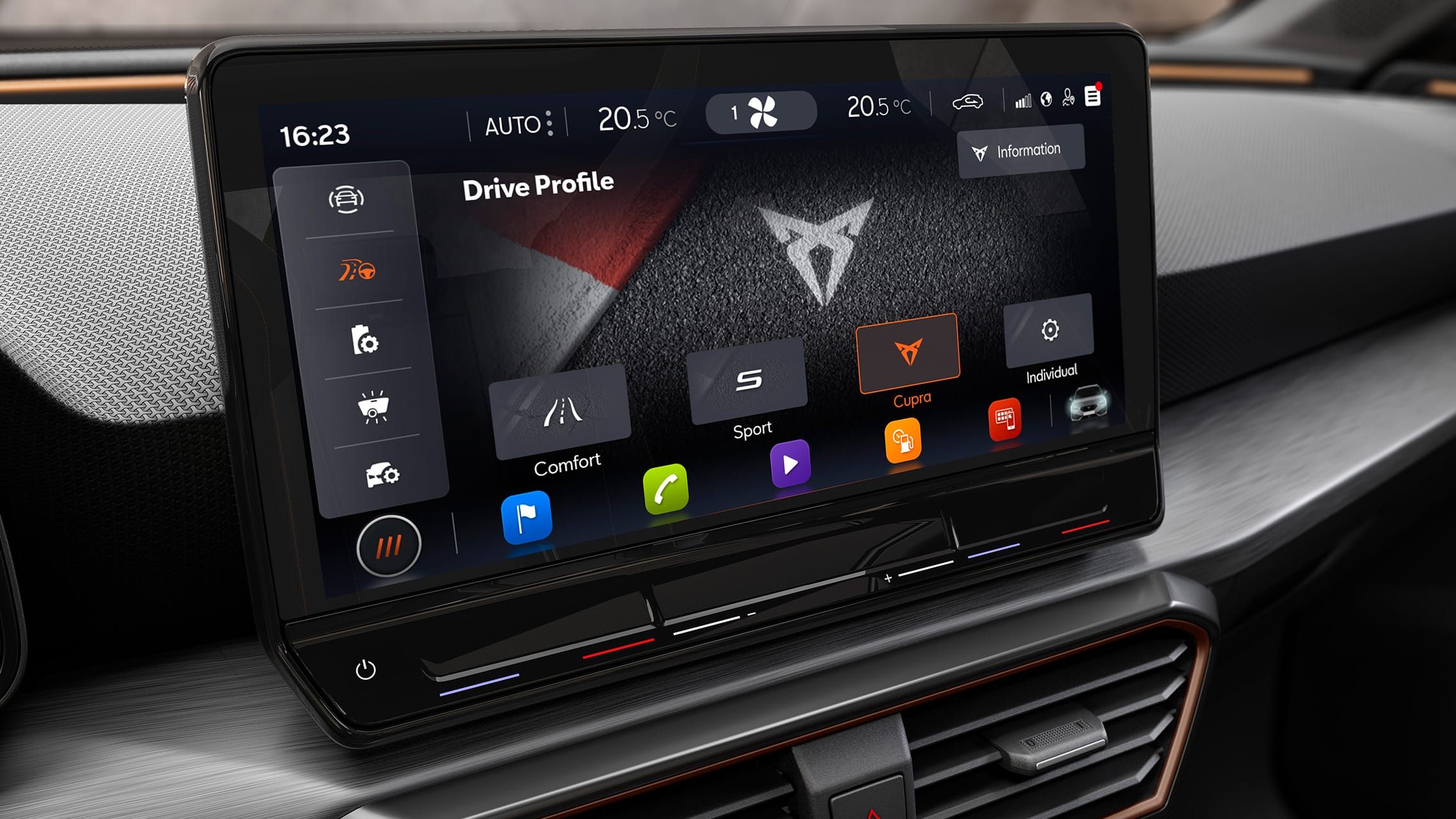 Nový kompaktní sportovní vůz CUPRA Leon 5D ehybrid tlačítkem jízdních režimů na koženém volantu