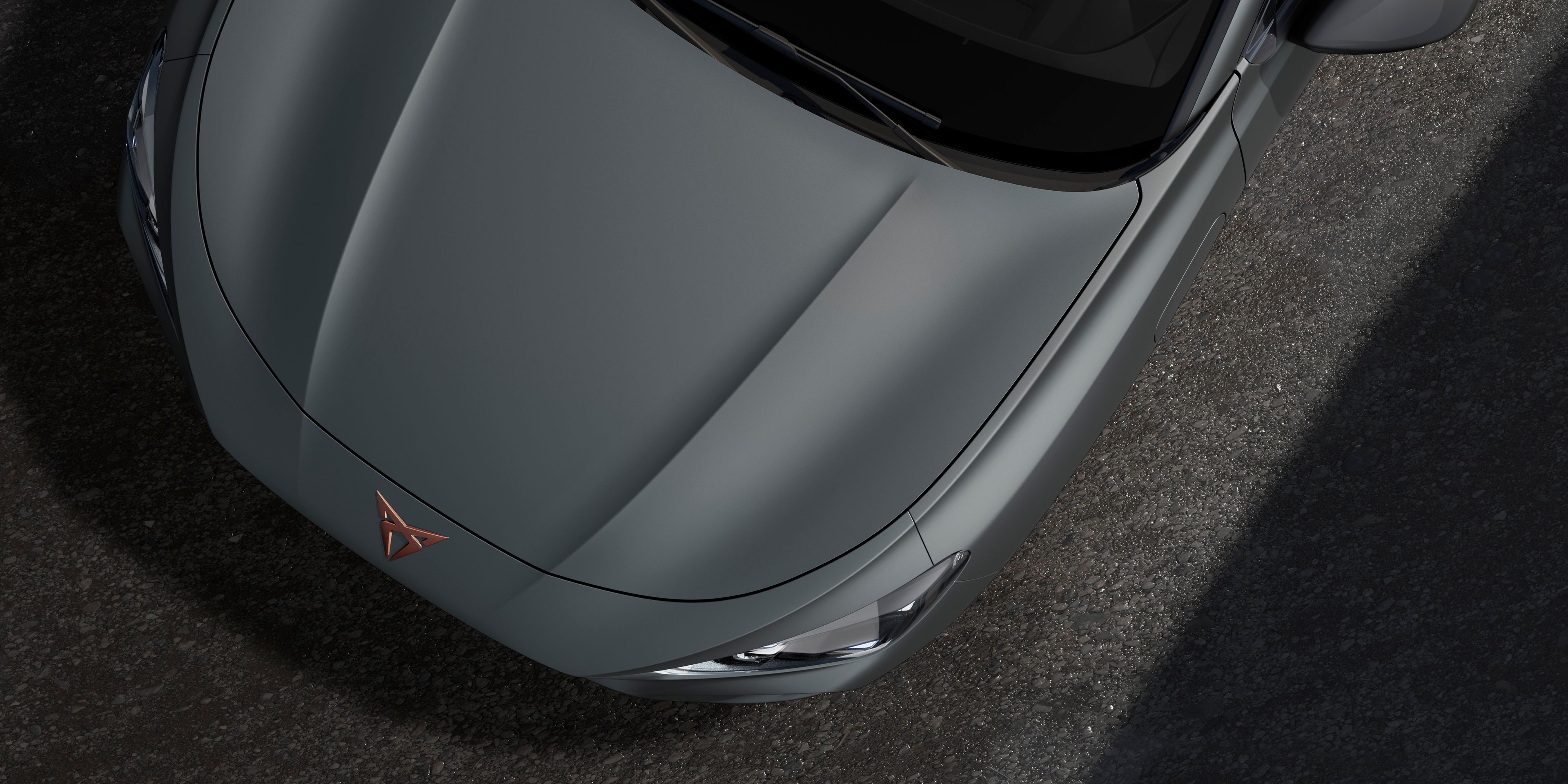 CUPRA Terramar v nové matné barvě šedá Enceladus.