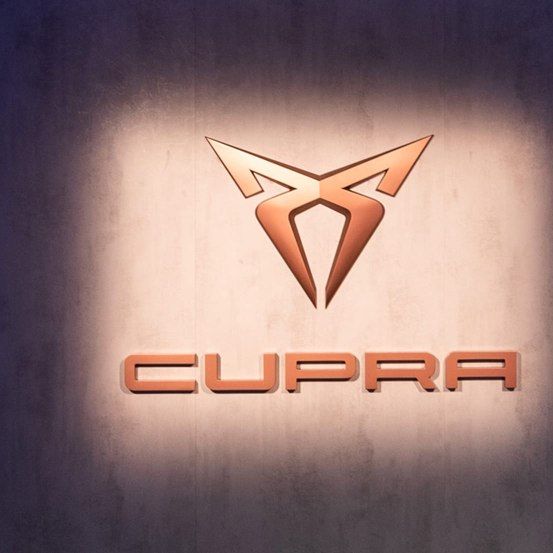 CUPRA Ateca pohled na záď
